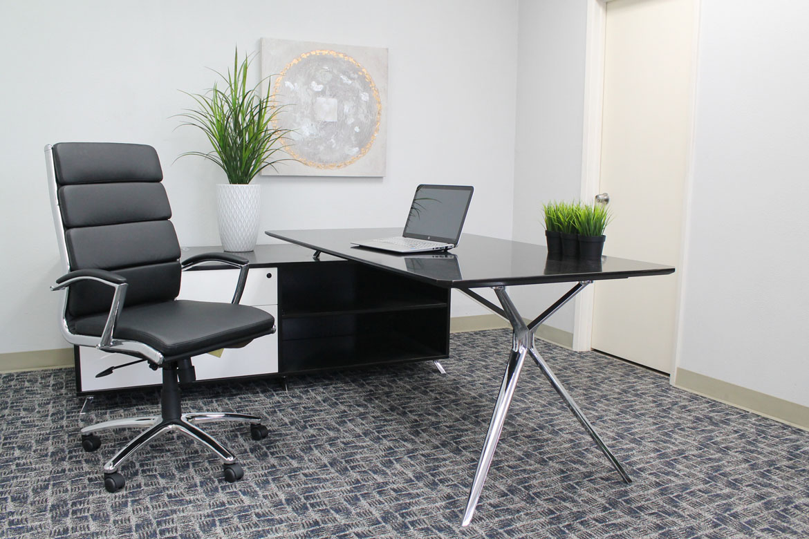 Boss Executive Caressoftplus Vinyl Chair with Metal Chrome Finish - Image 3