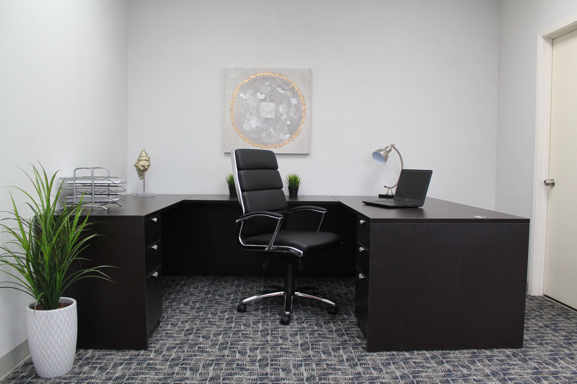 Boss Executive Caressoftplus Vinyl Chair with Metal Chrome Finish - Image 4